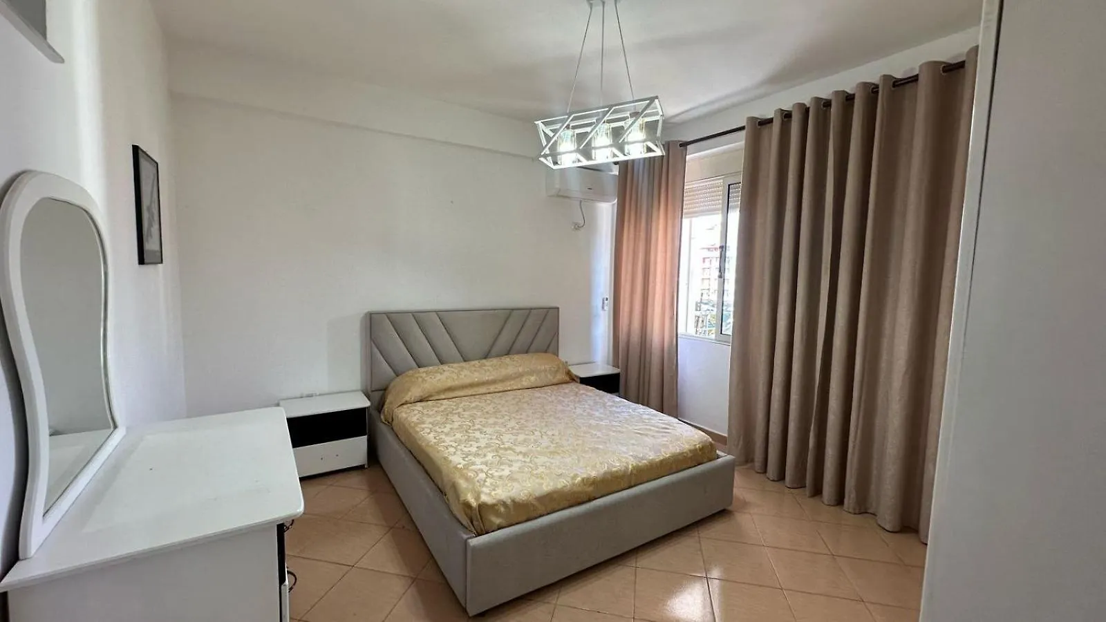 Osmenaj Seaside Apartment Vlorë