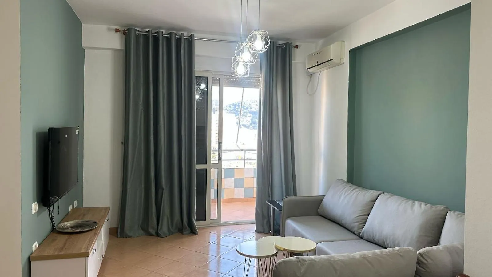 Osmenaj Seaside Apartment Vlorë
