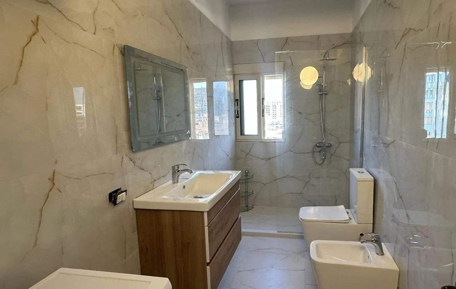 Osmenaj Seaside Apartment Vlorë Αλβανία